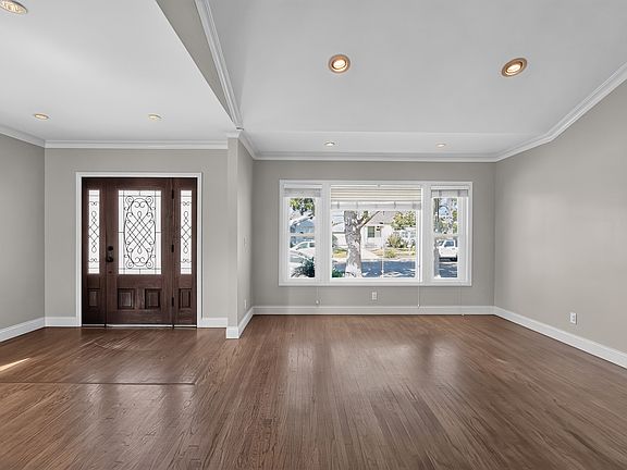 4th image of 7742 Dunbarton Ave