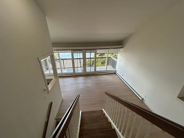 3801 Beach Dr SW — Photo 11