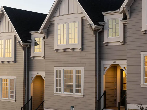419 NE Moonwake Ln #17, Depoe Bay, OR 97341