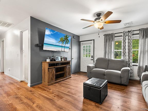 4th image of 11 Sharon Drive
