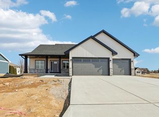 228 Cardinal Lane, Sauk City, WI 53583