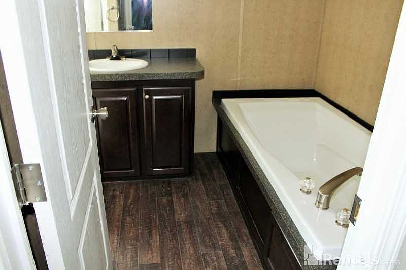 2nd image of 3016 Hyacinth Dr