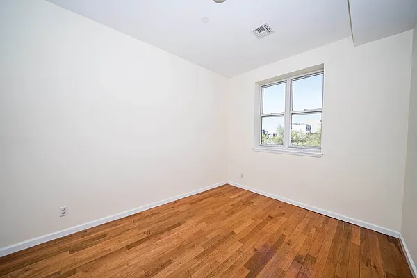 Rented by Level Group | media 15