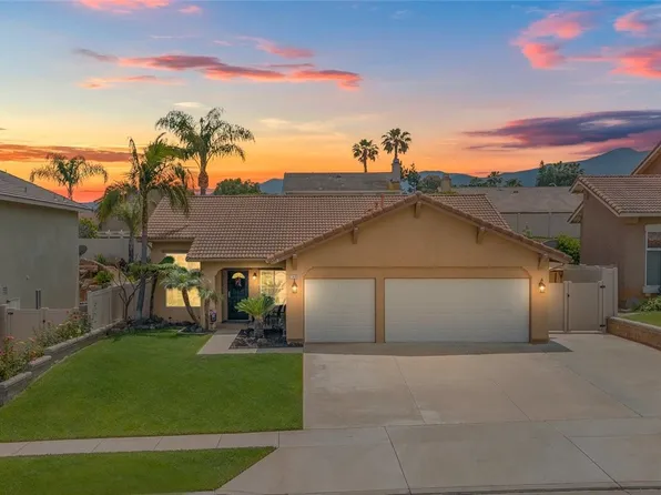 1490 White Holly Dr, Corona, CA 92881