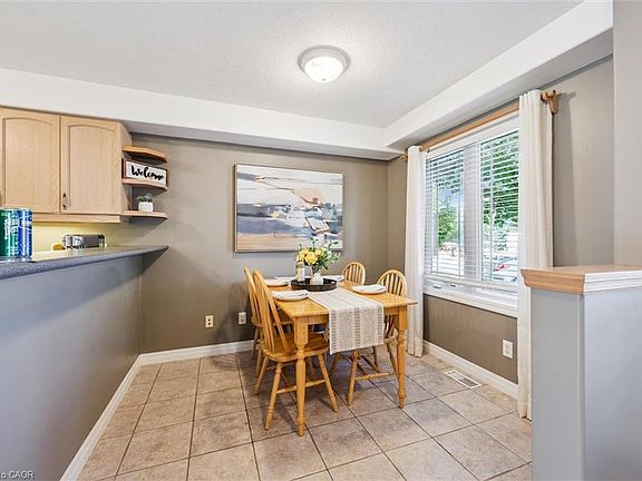 4th image of 535 Windflower Cres #54