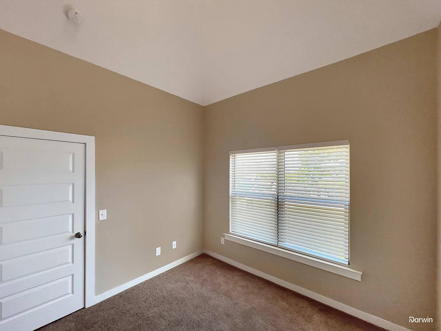 4 bed, 2.0 bath, 1238 sqft, $1,665 — Photo 4