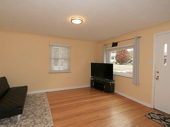 2nd image of 1074 N Kearney St
