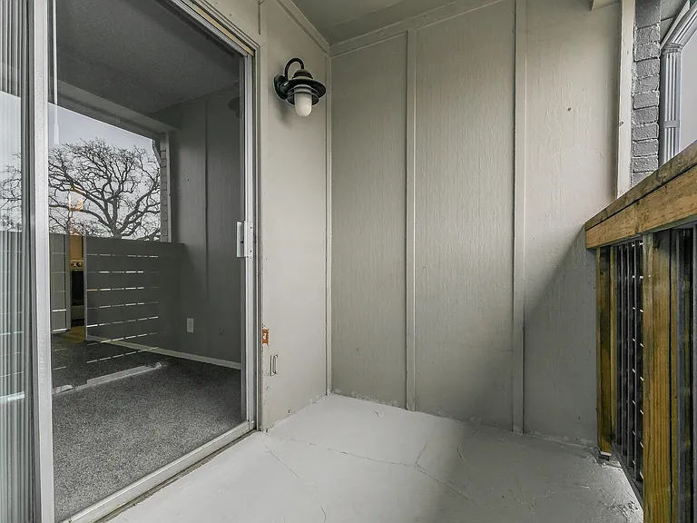 Verano Oaks Apartments — Photo 47