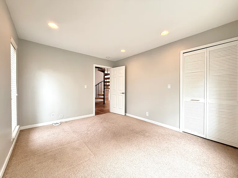 799 Emmons Ave — Photo 14