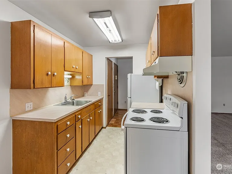 The Cameo Apartments — Photo 7