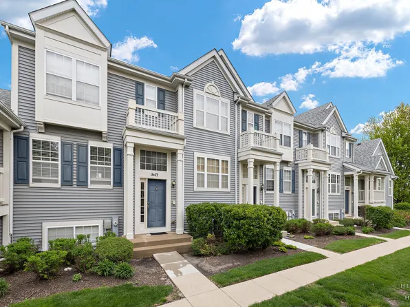 1643 Sandcastle Ln, Hampshire, IL 60140