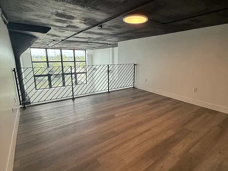 South Street Lofts — Photo 11