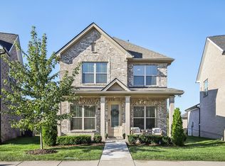 1006 Paddock Park Cir, Gallatin, TN 37066