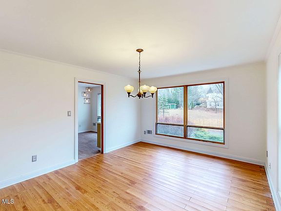 5th image of 31 Freeman Road