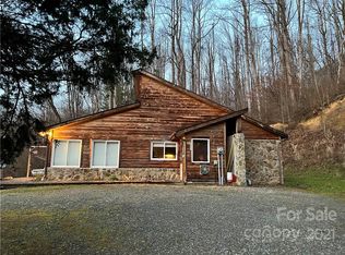 127 Hilltop Dr, Hot Springs, NC 28743