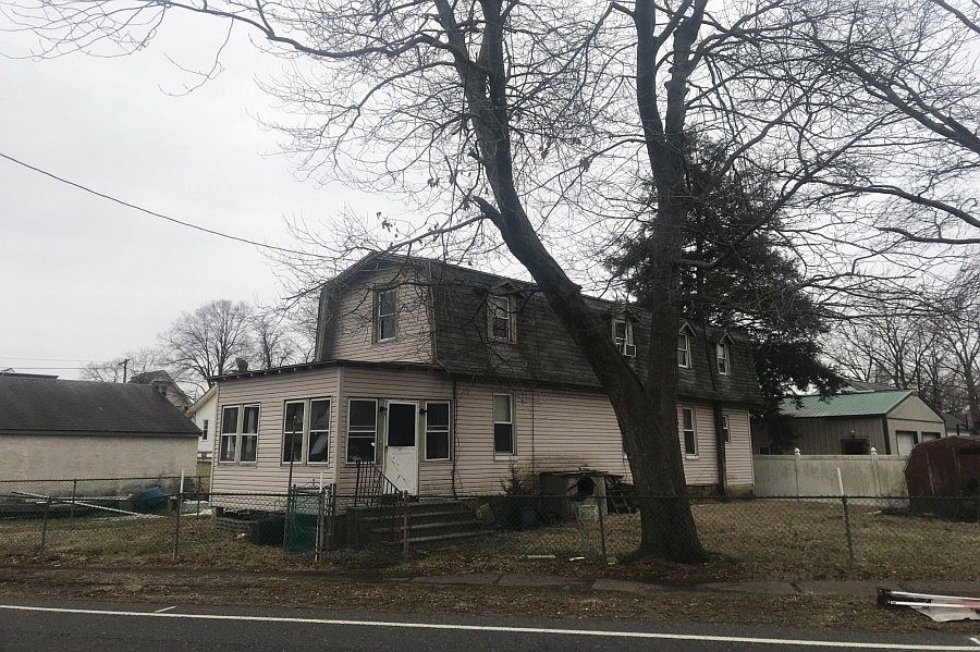 2nd image of 511 Cooper St