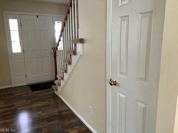 5th image of 15064 Wineberry Ct