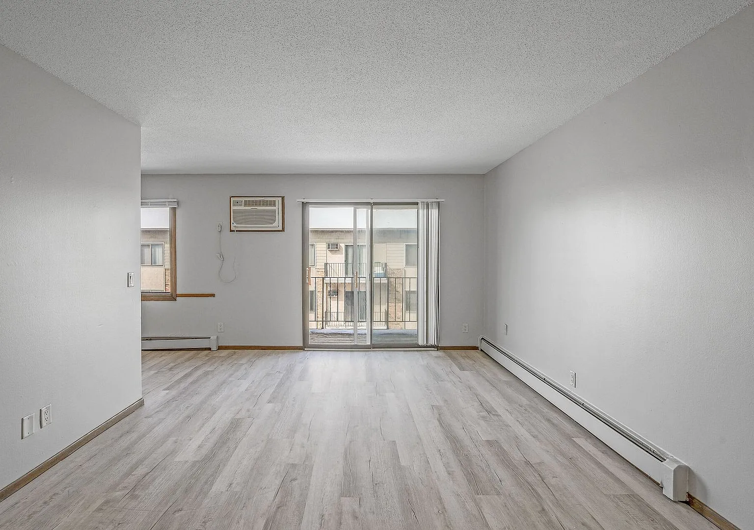 Highland Gables Apartments — Photo 2