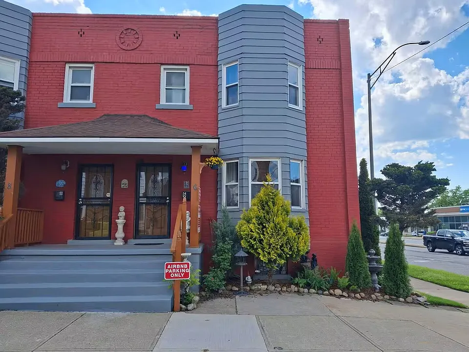 Chester Ave