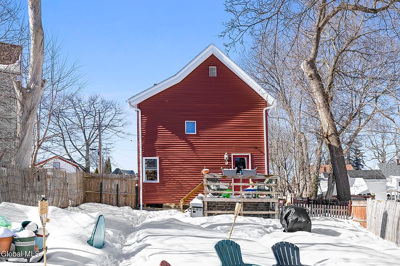 3rd image of 108 Yale Street