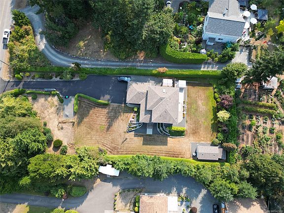 3rd image of 2552 Sea Blush Dr