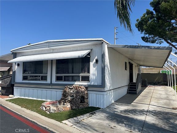 2nd image of 2930 W Rialto Ave Space 21