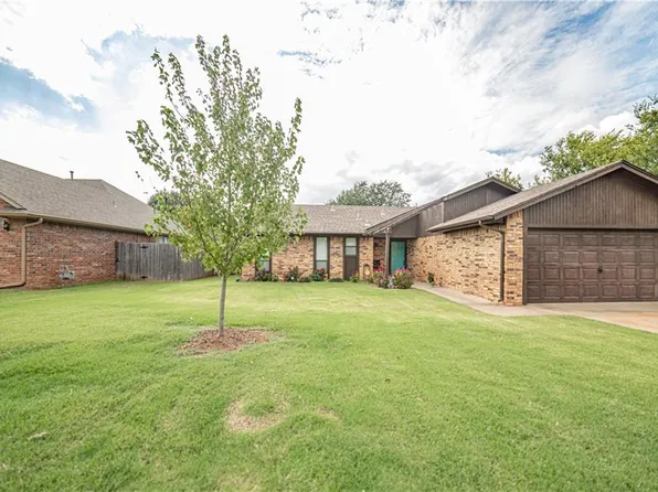 4612 Forest Hills Dr, Noble, OK 73068
