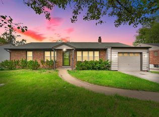 1804 S New Florissant Rd, Florissant, MO 63031