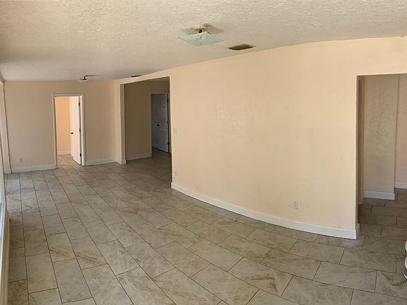 3rd image of 3000 Freemont Ter S