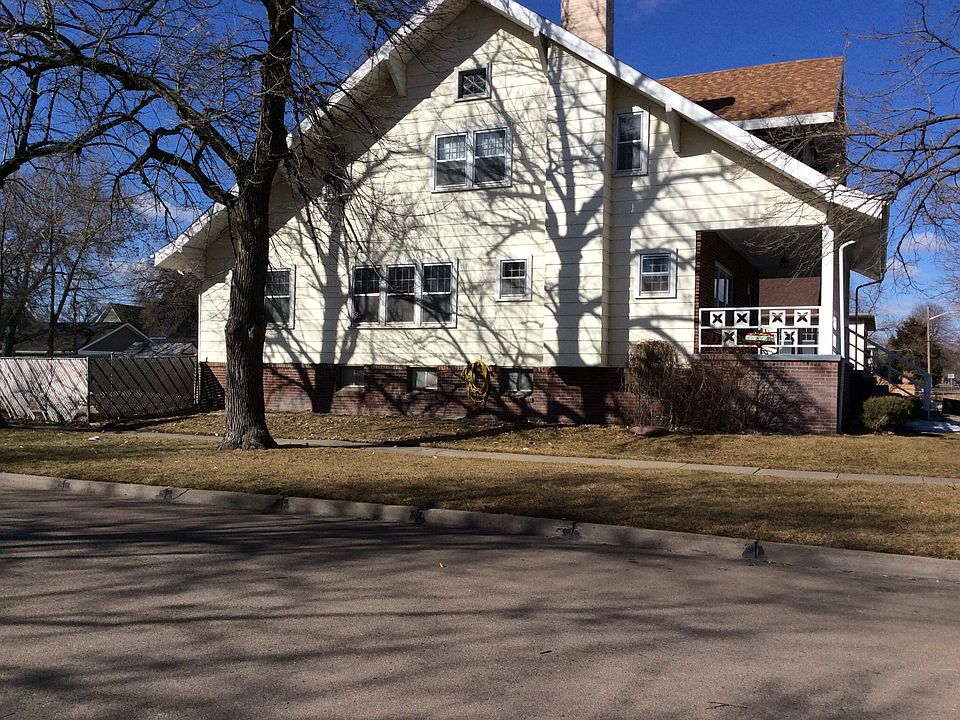 2nd image of 602 E 4th St
