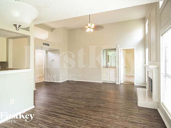 4th image of 2319 Wild Olive Ct