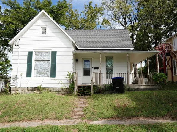 211 Ming St, Warrensburg, MO 64093