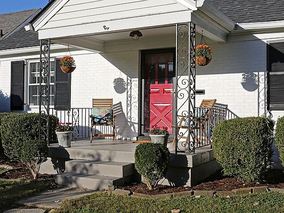 4th image of 202 N Hubbards Ln