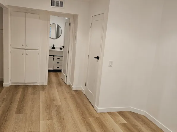 18804 Mandan St APT 807, Santa Clarita, CA 91351