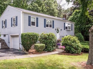 2 Briscoe St, Woburn, MA 01801