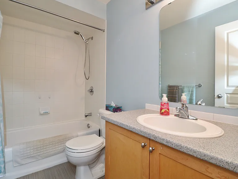 2216 Brockstone Cres — Photo 27