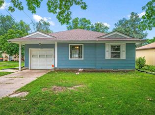 3333 SW 7th St, Topeka, KS 66606