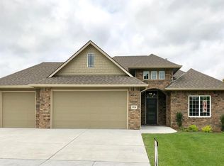 5930 E Wildfire, Bel Aire, KS 67220