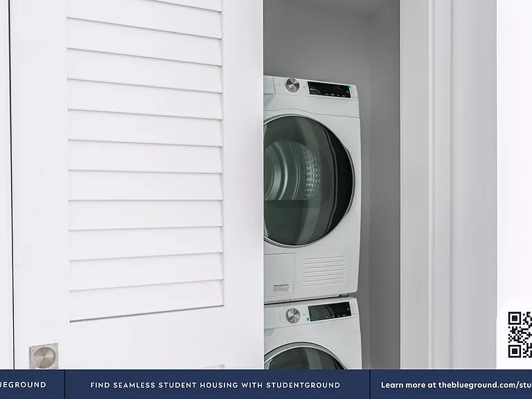 Washer/Dryer in Apartment