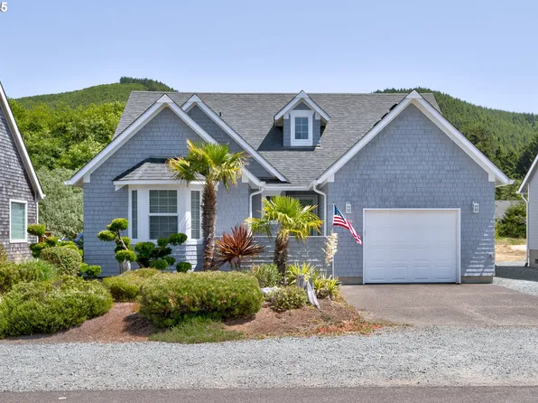 26769 White Dove Ave, Rockaway Beach, OR 97136