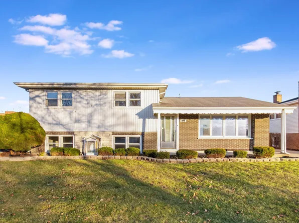 8121 Octavia Ave, Bridgeview, IL 60455