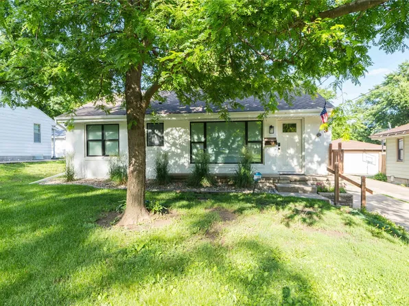 2609 30th St, Des Moines, IA 50310