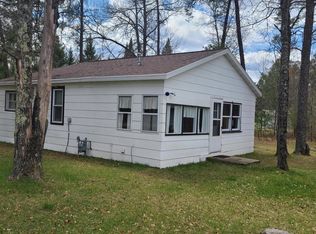 W11940 Enockson Ct, Crivitz, WI 54114