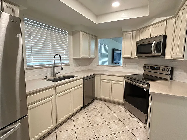 2338 W Orchid Ln — Photo 9