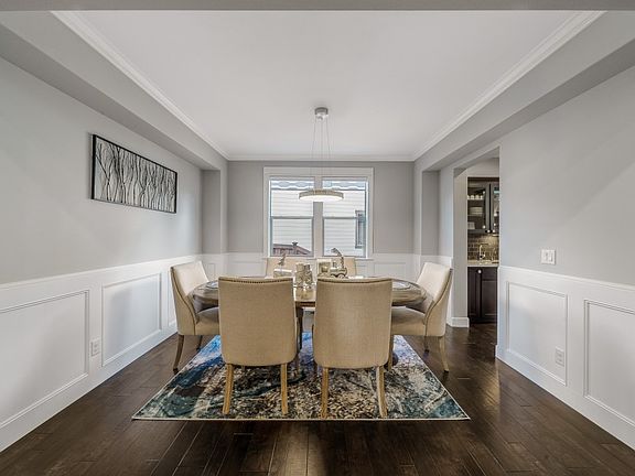 4th image of 13305 185th Avenue Ct E