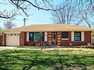 8553 Palmetto Dr, Saint Louis, MO 63123