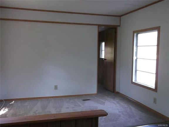 2nd image of 5 Andrus Cir