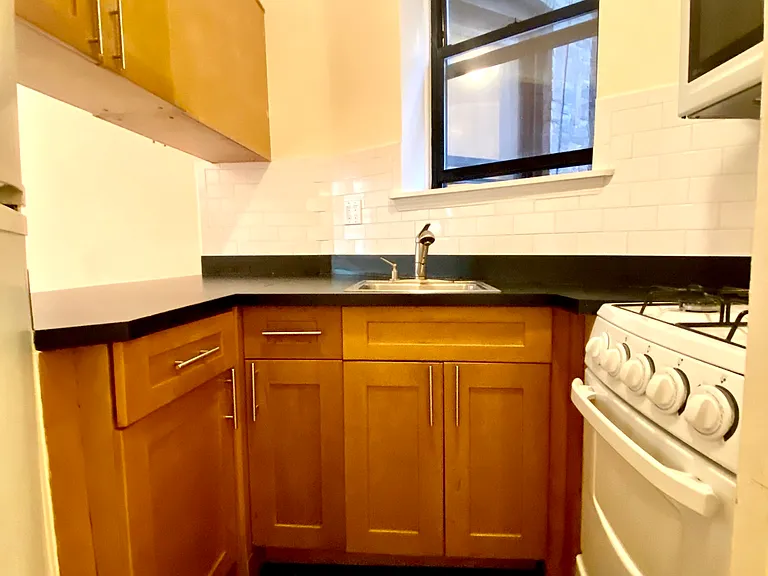 490 E 74th St #2D — Photo 7