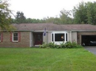 2215 Crouch Rd, Jackson, MI 49201