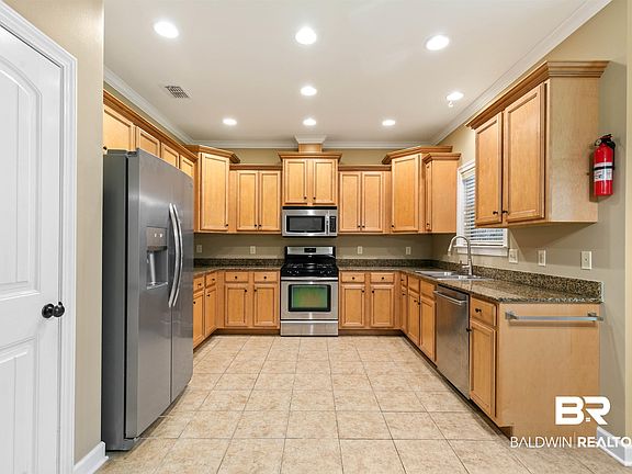 4th image of 34195 Paisley Ave
